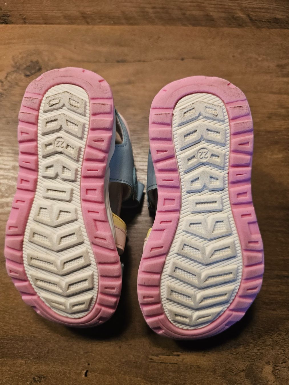 Scarpe per ragazze: Schuhe Sandalen Gr. 22 – Usato da Engi venduto da kat_7zfx 3