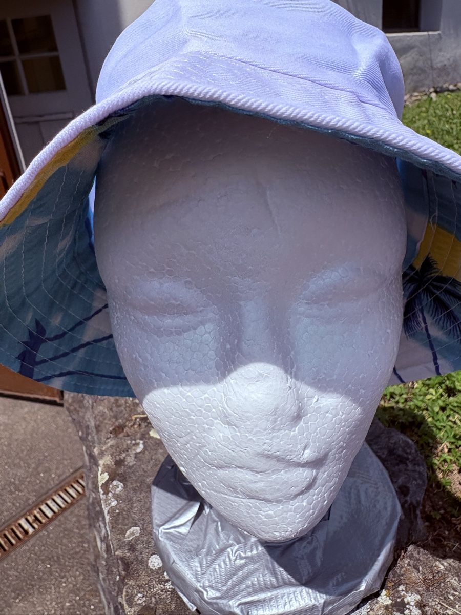 Chapeaux, bonnets & casquettes: Fischer, Hut mit Muster oder Uni beidseitig Anziehbar – Neuf (Voir description) à Zürich par venusandmars 1