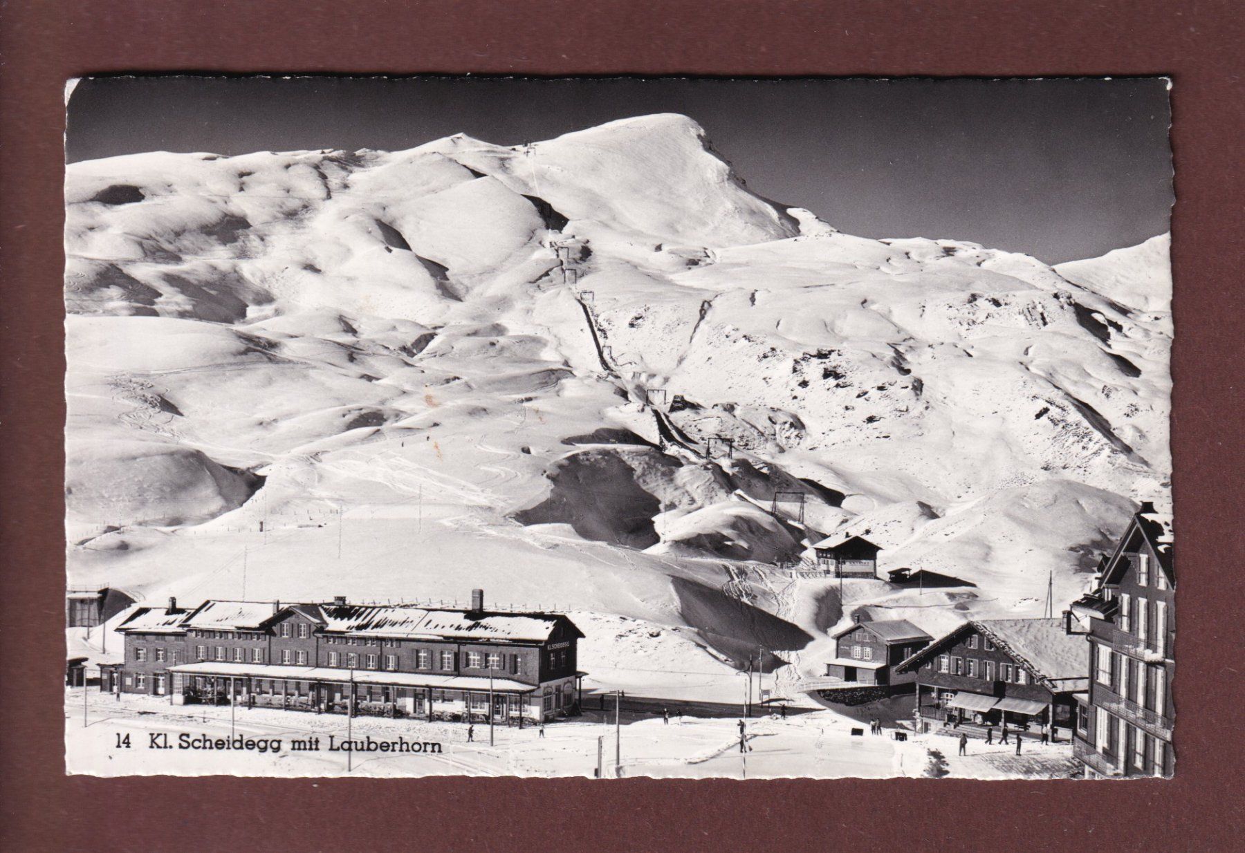Cartoline postali: KLEINE SCHEIDEGG mit Lauberhorn - 1960 – Usato da Pully venduto da nicecards