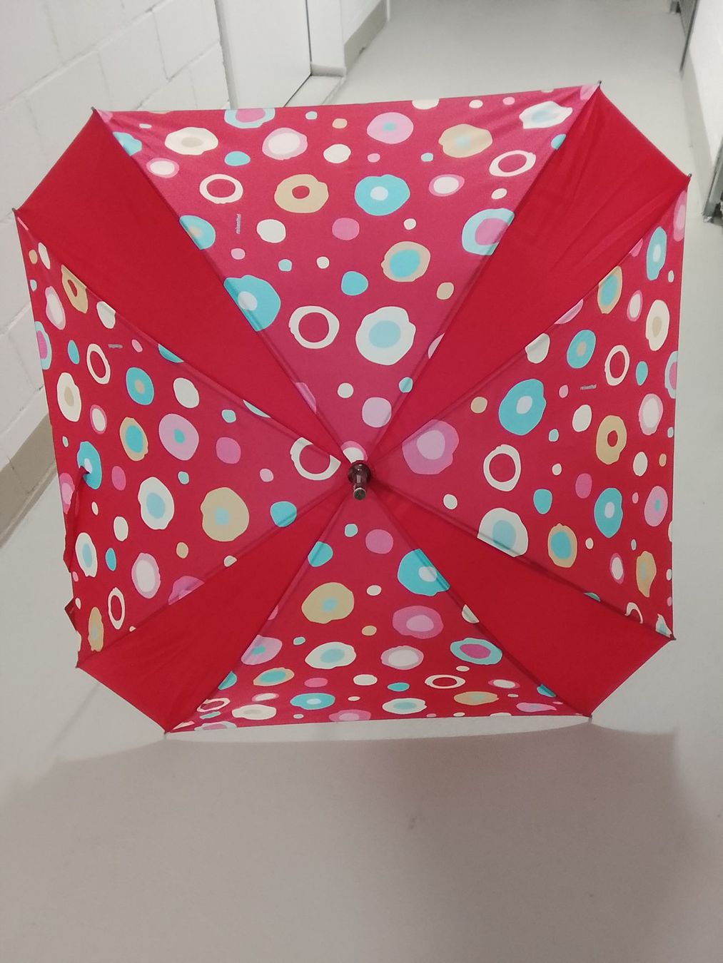 Regenschirme: Regenschirm neu – Neu und originalverpackt aus St. Gallen von Fluros