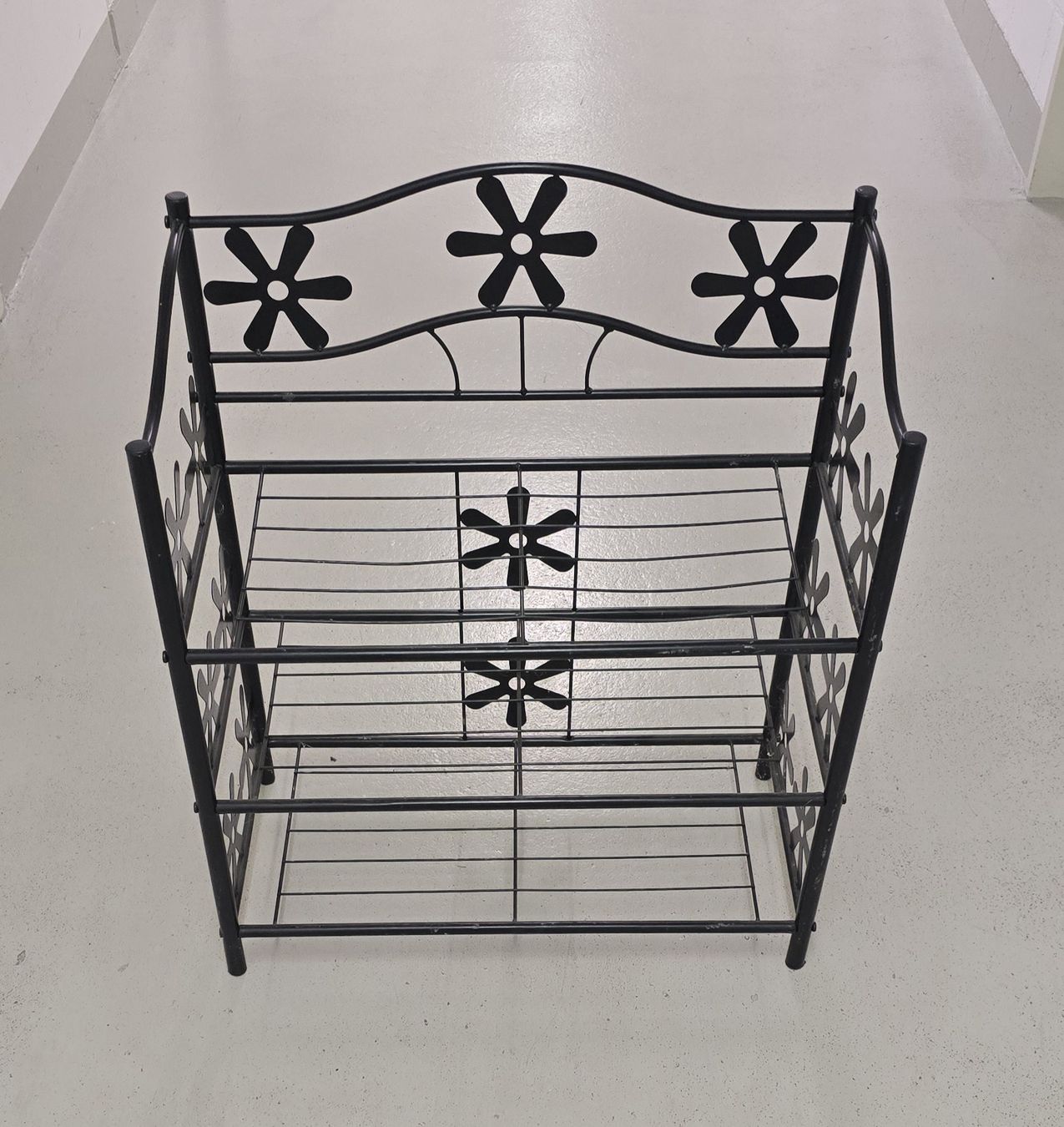 Scaffali: Schuhgestell schwarz aus Metall – Usato da Winterthur venduto da yasem