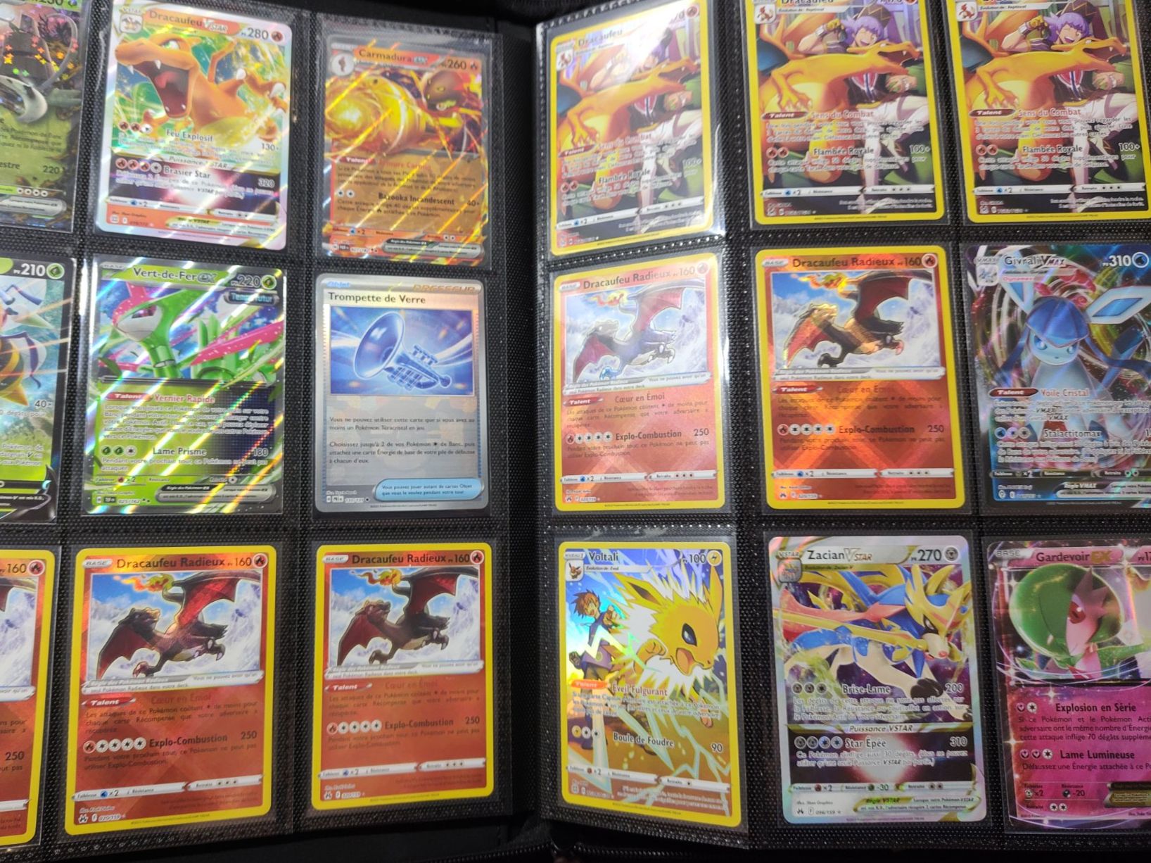 Pokémon Carte collezionabili: Grand Lot Pokémon Du Bloc Épée&Bouclier à Méga Évolution FR – Nuovo e nell'imballaggio originale da Villars-le-Grand venduto da meb_nmr9 9