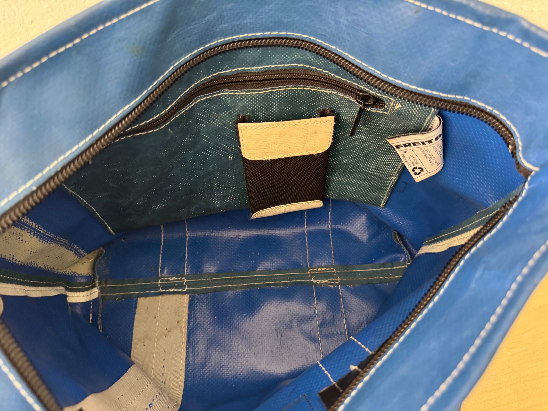 Freitag Borse da donna: Freitag Tasche F72 DONNA – Usato da Frauenfeld venduto da dilili 4