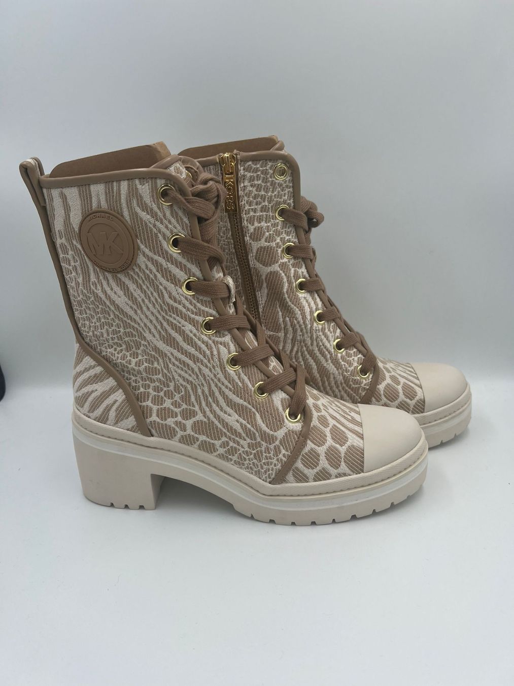Michael Kors Chaussures femmes: Michael Kors Stiefelette camel Grösse 38 – Neuf avec emballage d'origine à Wiedlisbach par Sistershop