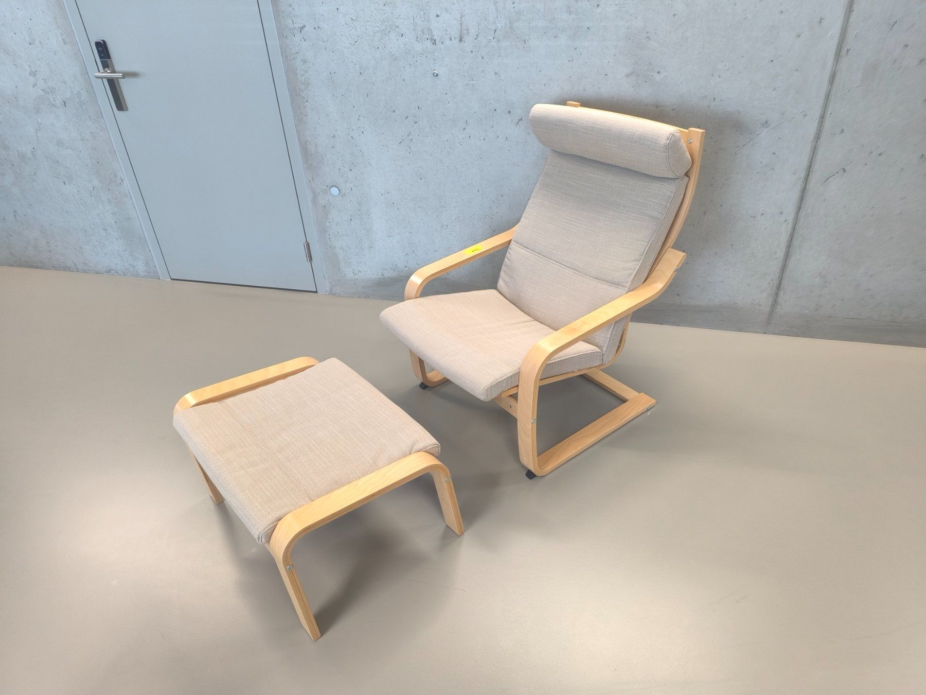 Ikea Fauteuils: IKEA POÄNG Sessel mit Hocker -Wiitergäh – Neuf (Voir description) à Zug par GGZatWork