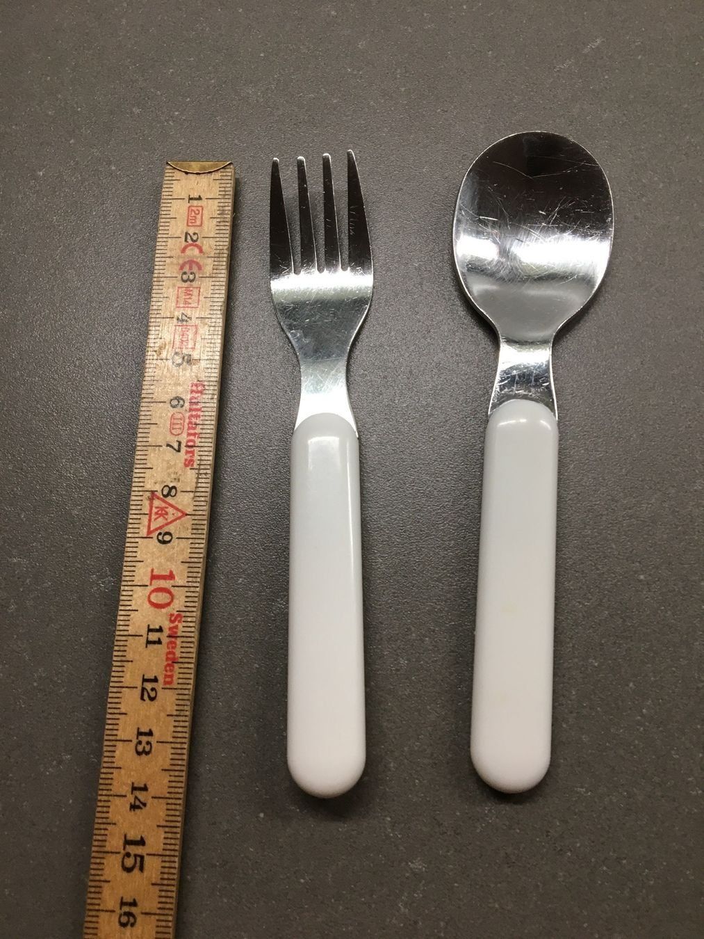 Migros Teller: Kinderteller Milette mit Gabel und Löffel – Gebraucht aus Winterthur von Qwert9 3