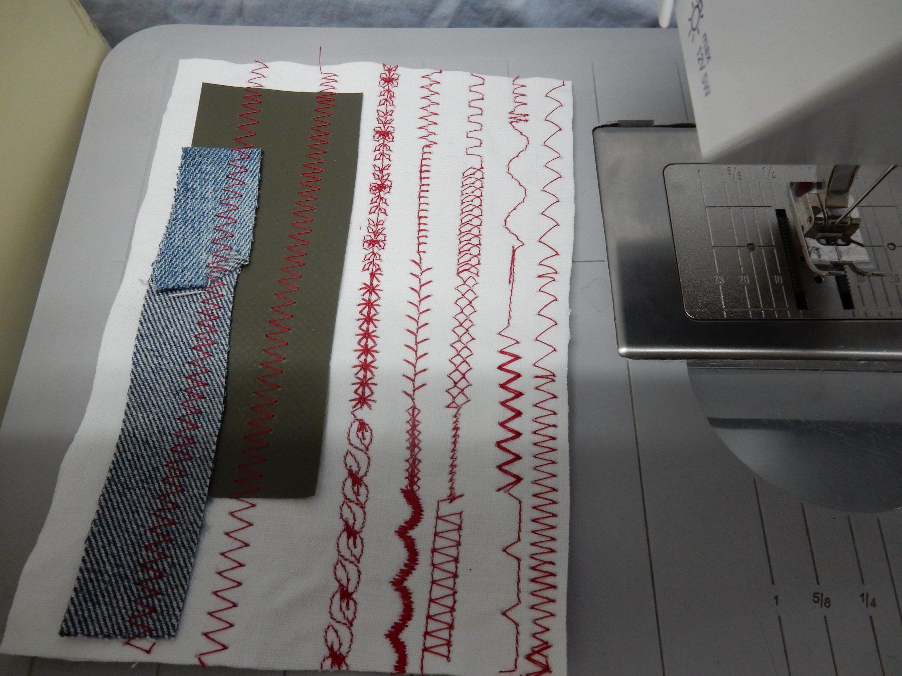 Bernina Macchine da cucire: Bernina Activa 140 Ab Service      25090 – Usato da Watt venduto da Mariposa49 4