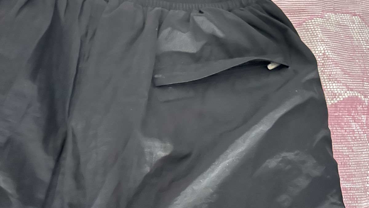 Pantaloni: Shorts black with white trim men's size M – Usato da Genève venduto da Noemie.wrmsi 6