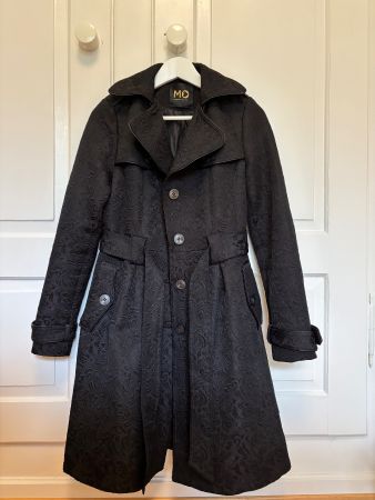 Eleganter, femininer Damen Übergangsmantel von Morgan, GR 38