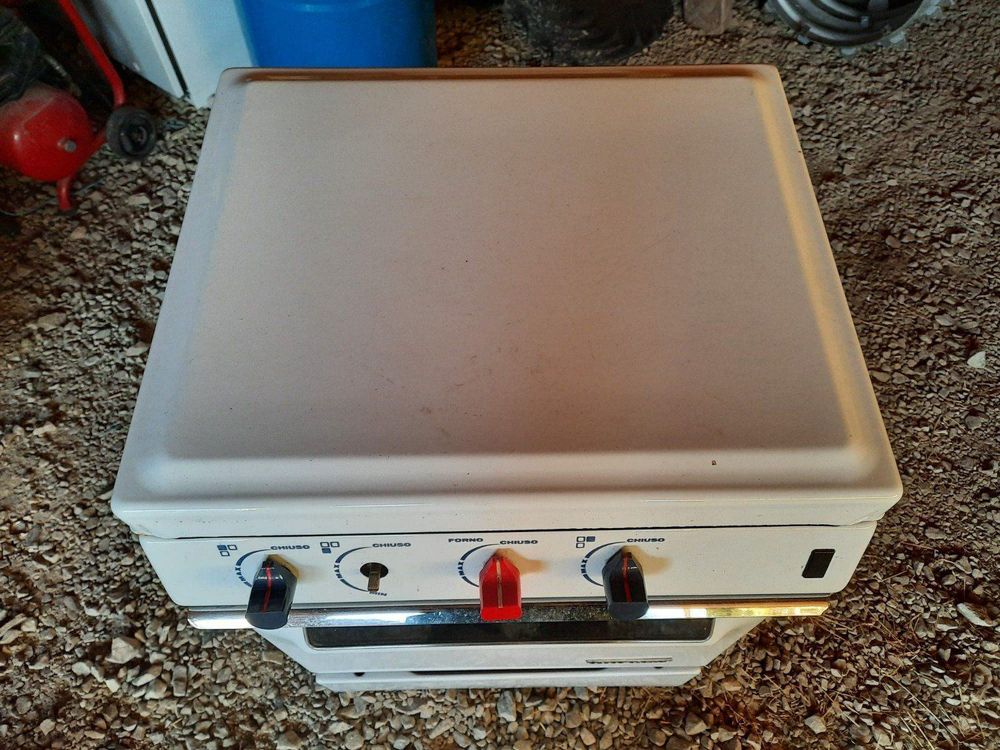 Camping Gasherd (Triplex) mit Backofen (Gebraucht) in für CHF 40 – nur ...