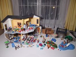 Playmobil Haus / Villa mit Einrichtung und Garten