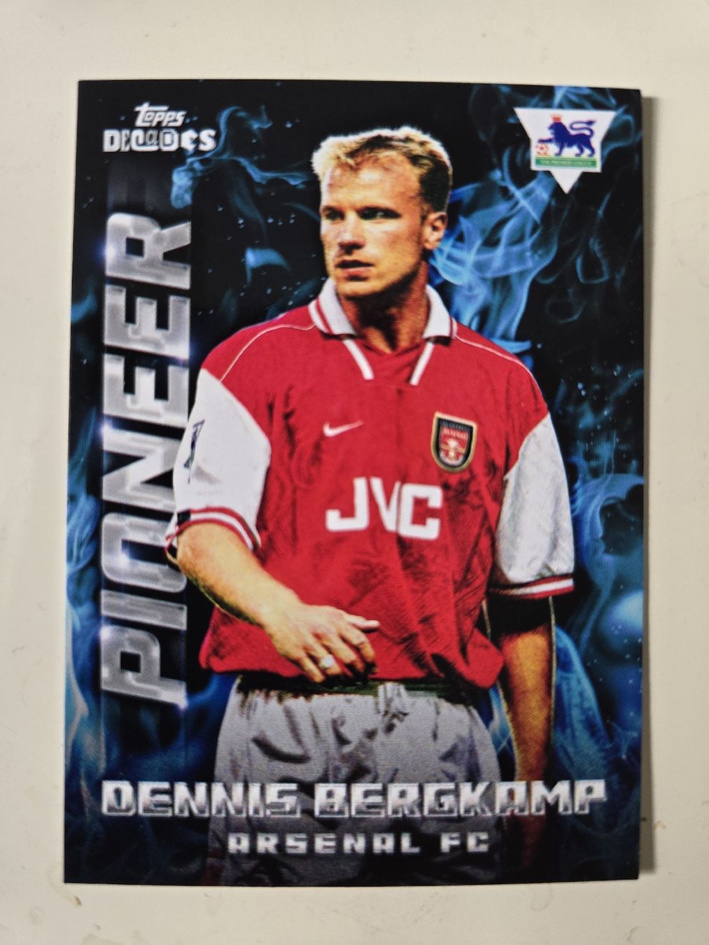 Topps Carte collezionabili: Topps Decades Dennis Bergkamp Arsenal – Nuovo (secondo la descrizione) da St. Gallen venduto da SaintCity