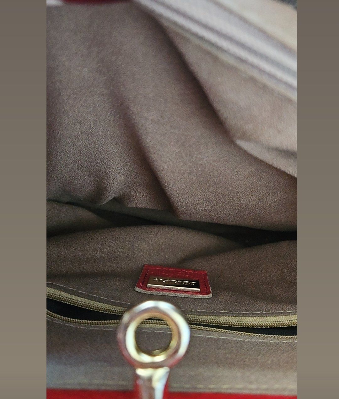 Taschen für Damen: Rote elegante Handtasche – Gebraucht aus Suhr von jes_rtc9 4