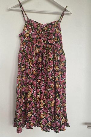 SOMMERKLEID UNGETRAGEN GRÖSSE M