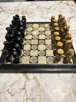 Altes Chinesisches handgefertigtes Schachspiel