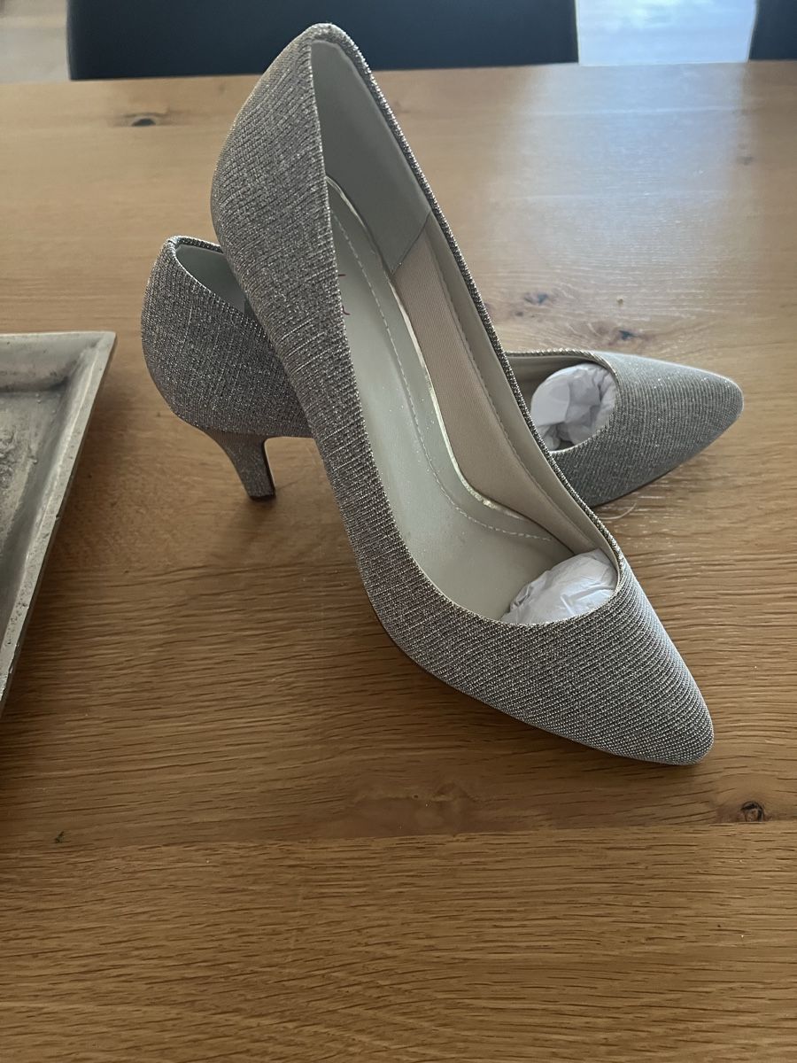 Scarpe da donna: Neue Pumps  – Nuovo e nell'imballaggio originale da Döttingen venduto da Steinklopferin