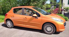 Peugeot 207 1.6i 16V --- Mut zu Farbe!