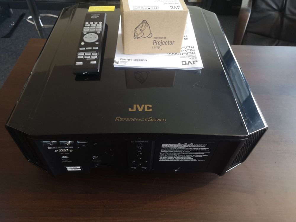 JVC DLA-RS600U DLA-X9000 neue Originallampe JVC PKL2615U Kaufen auf  Ricardo