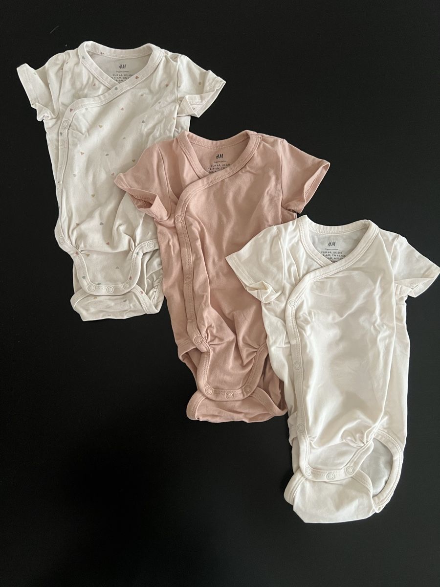 H&M Lotti & Set di vestiti: Kurzarm Bodys 3er Set (Grösse 68) - Baumwolle – Nuovo (secondo la descrizione) da Widnau venduto da iamniko