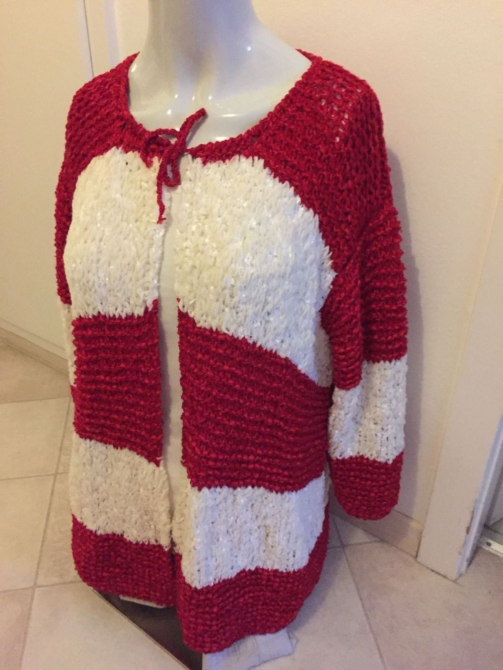 Jacken: Strickweste – Neu (gemäss Beschreibung) aus Balsthal von dasesaro