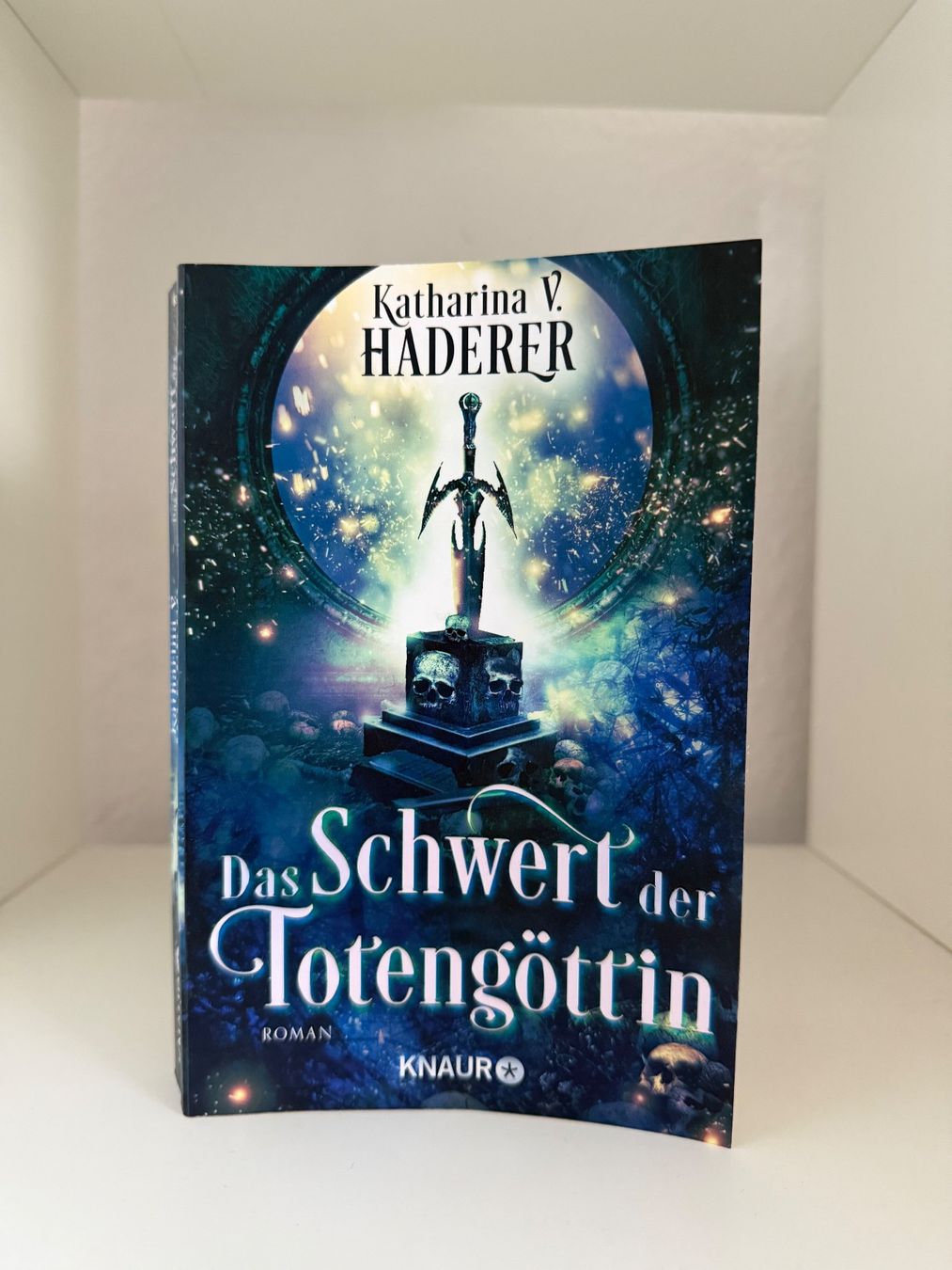 Libri: Fantasy Bundle | 4 Bücher | Götter & Magie Set – Usato da Zug venduto da ecw_5ltq 4