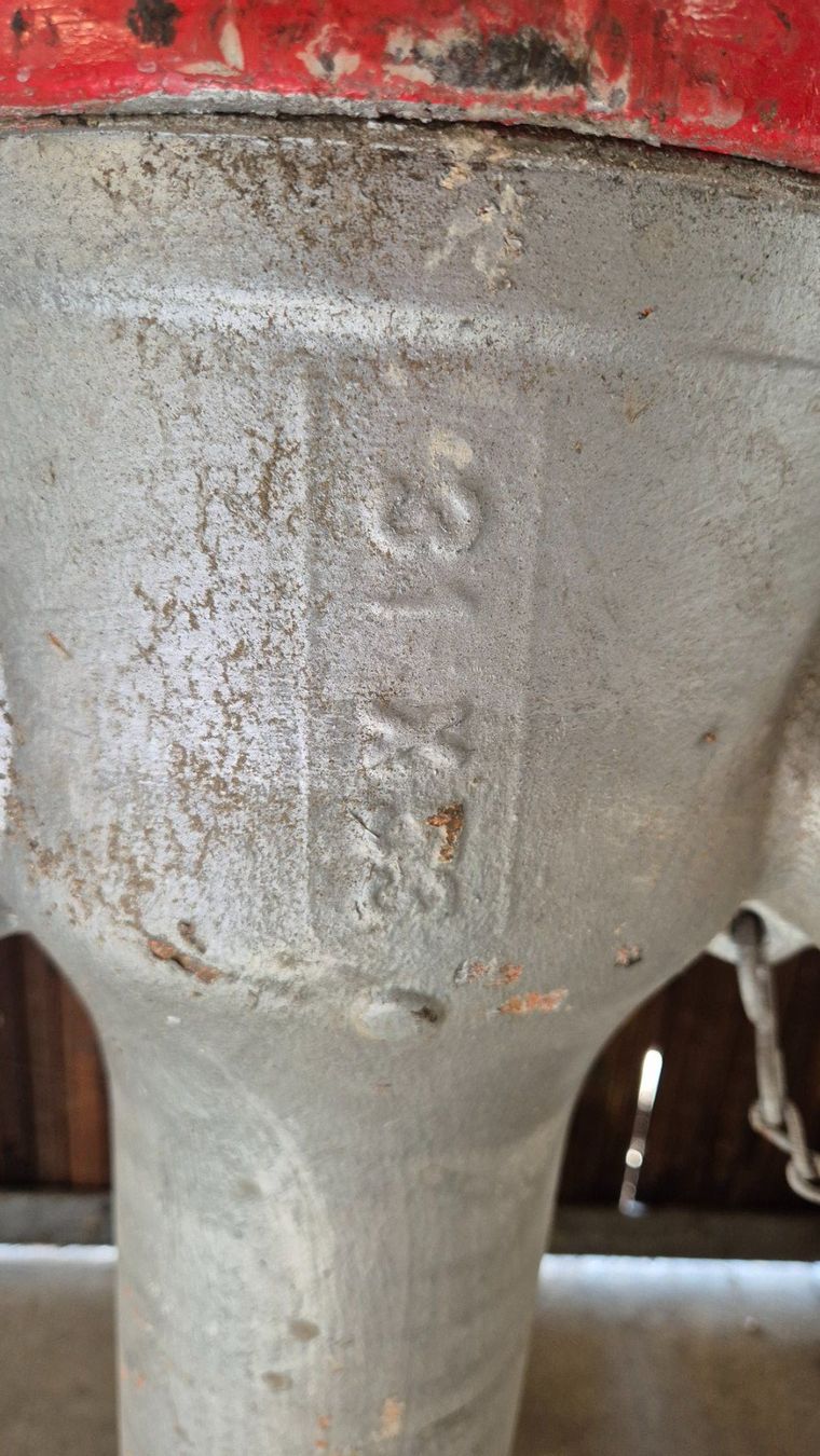 Estintori: Vintage Hydrant Von Roll, Typ 1935 – Usato da Neerach venduto da JohannJucker65 5