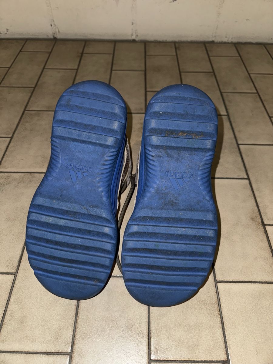 Adidas Scarpe da uomo: Addidas Yeezy Desert Boot US9,5 – Nuovo (secondo la descrizione) da Watt venduto da lou_m5tq 4