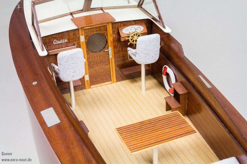 RC Kits de montage: Queen Sportboot Bausatz – Neuf avec emballage d'origine à Horgen par RcModell 2