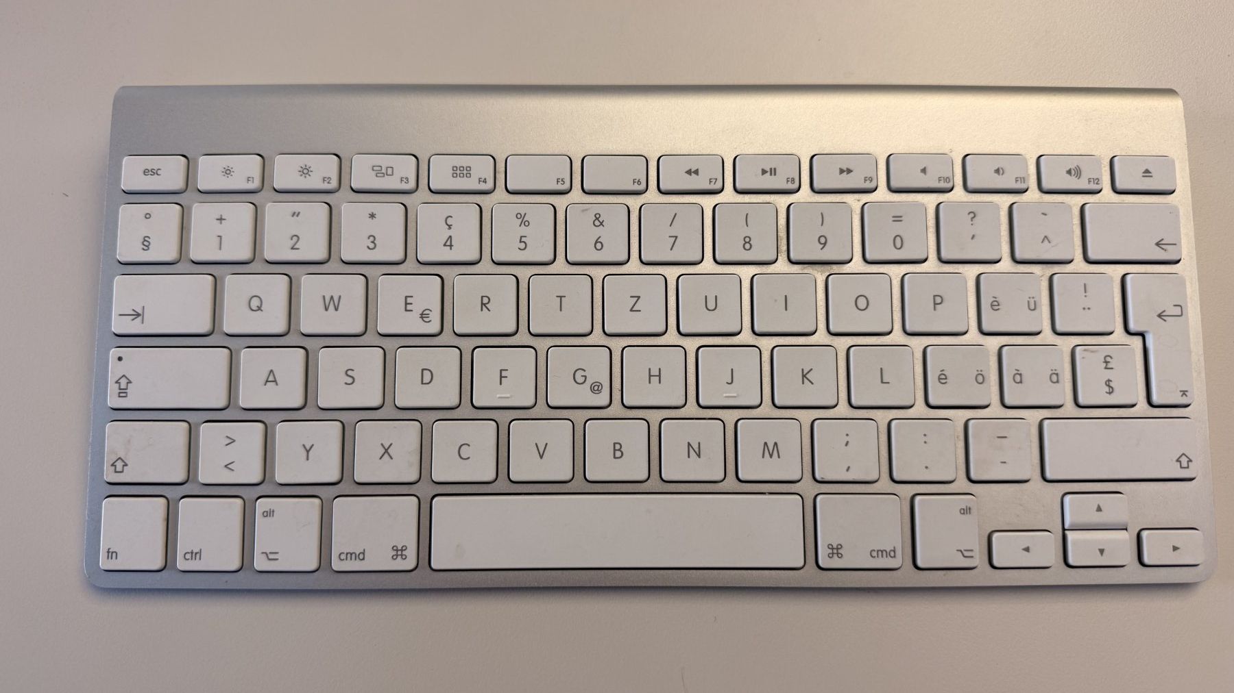 Apple Tastaturen: Apple Wireless Keyboard A1314 – Schweizer CH QWERTZ – Gebraucht aus Roggwil TG von Andistuder