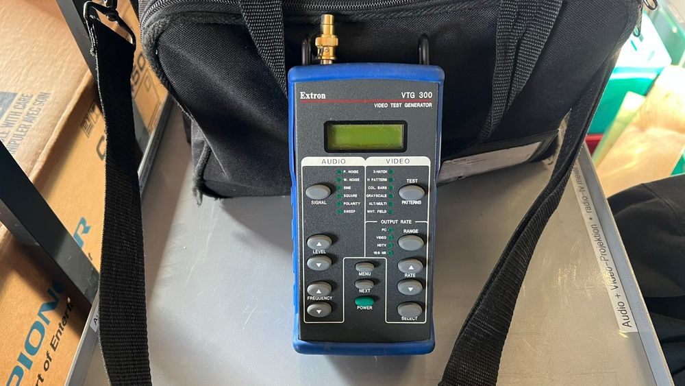 Extron VTG 300 Video Test Generator (Defekt) in Solothurn für CHF 59 ...