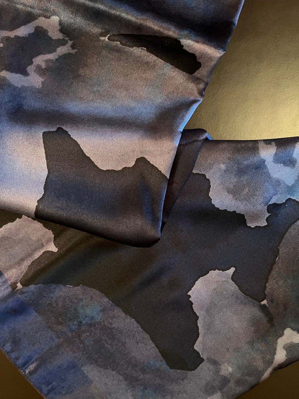 Armani Foulard & Sciarpe: Seidentuch ARMANI Collezioni – Nuovo e nell'imballaggio originale da Buchberg venduto da selphy33 2