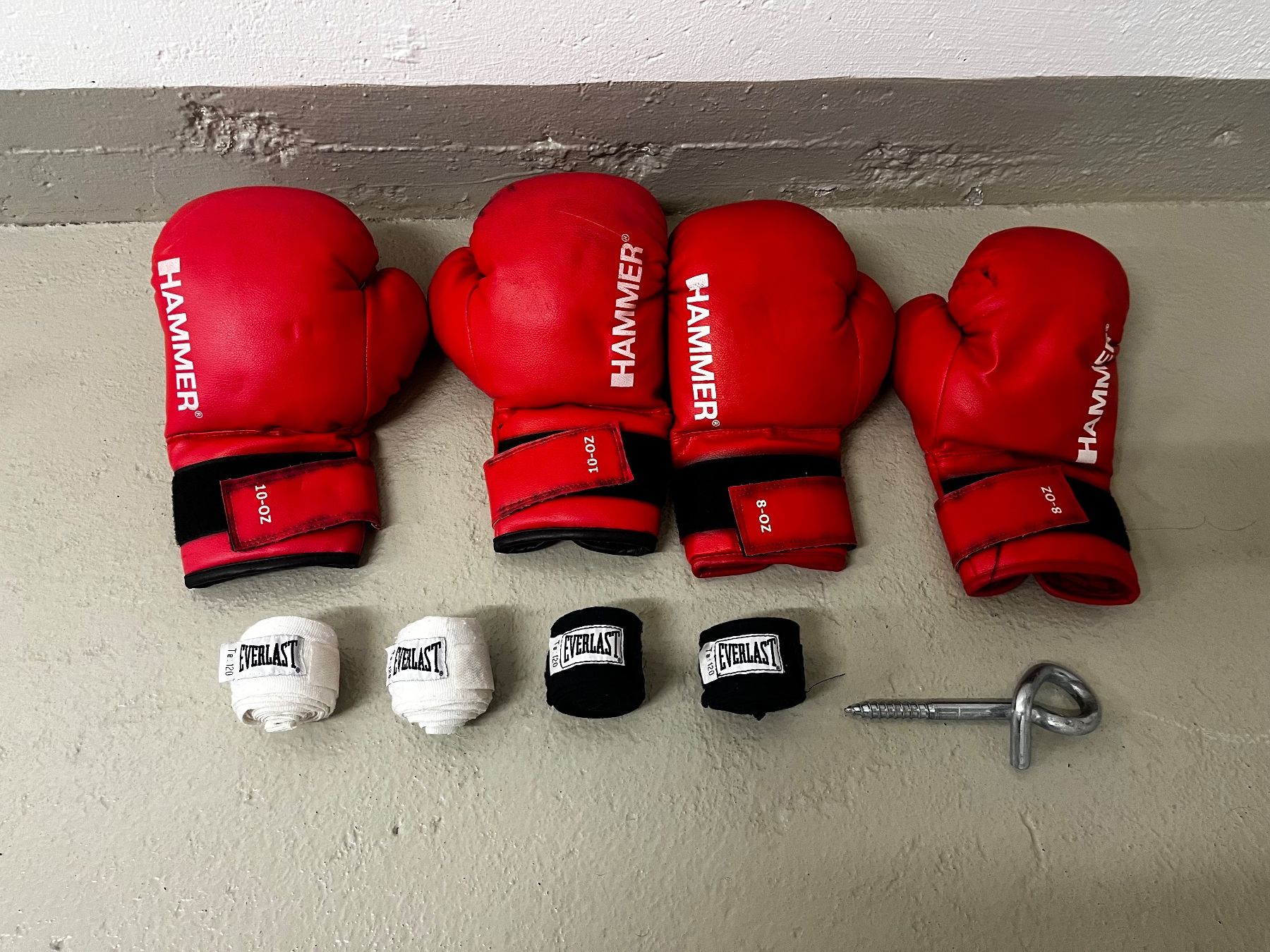 Everlast Boxsäcke: Boxsack Everlast mit 2 Paar Handschuhe – Gebraucht aus Stans von stie1989 1