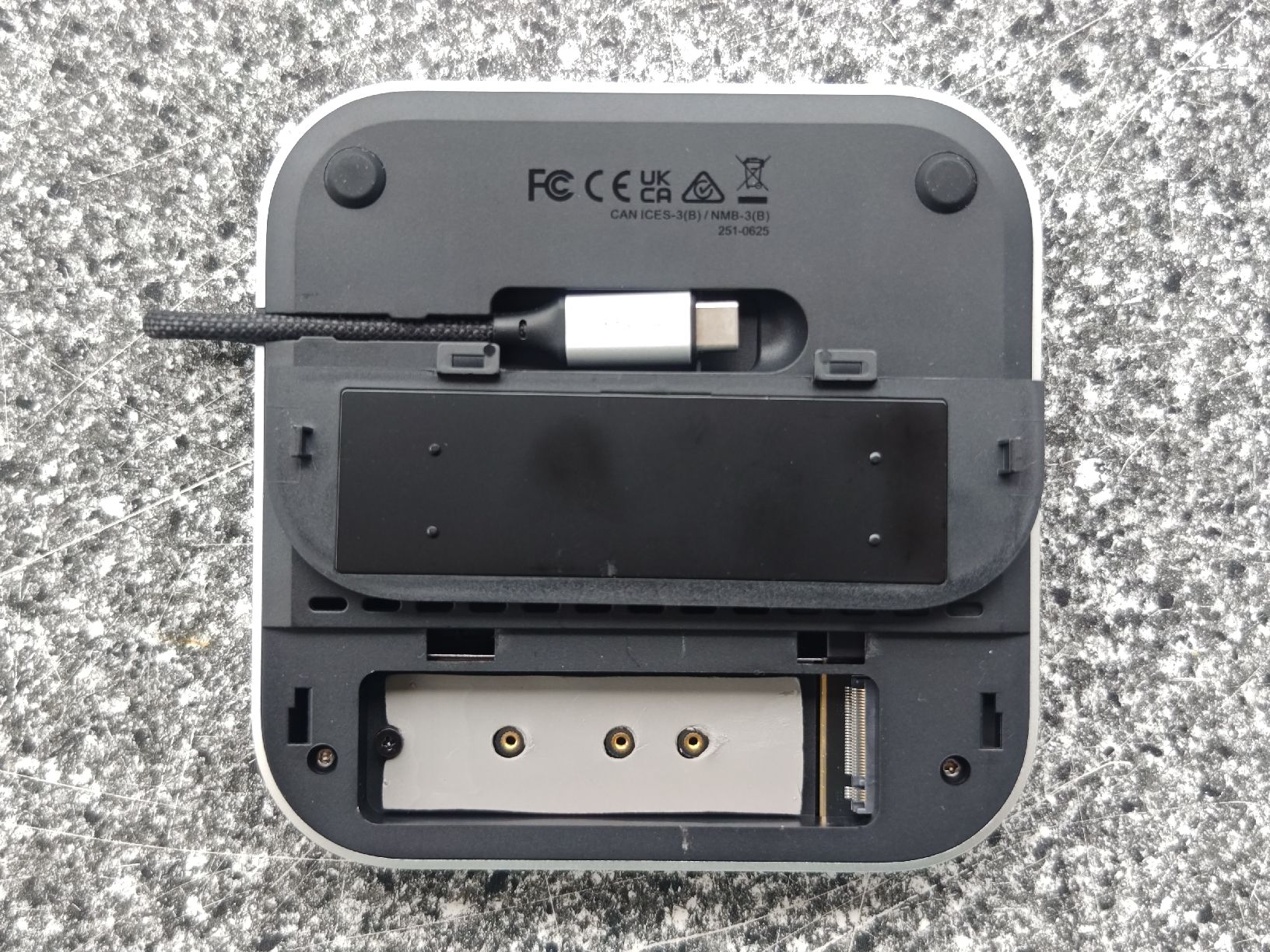 Satechi Hub & Switch: Satechi nvme SSD enclosure Type-c USB hub for Mac Mini ICES3 – Usato da Untersiggenthal venduto da yuc_kf2h 2