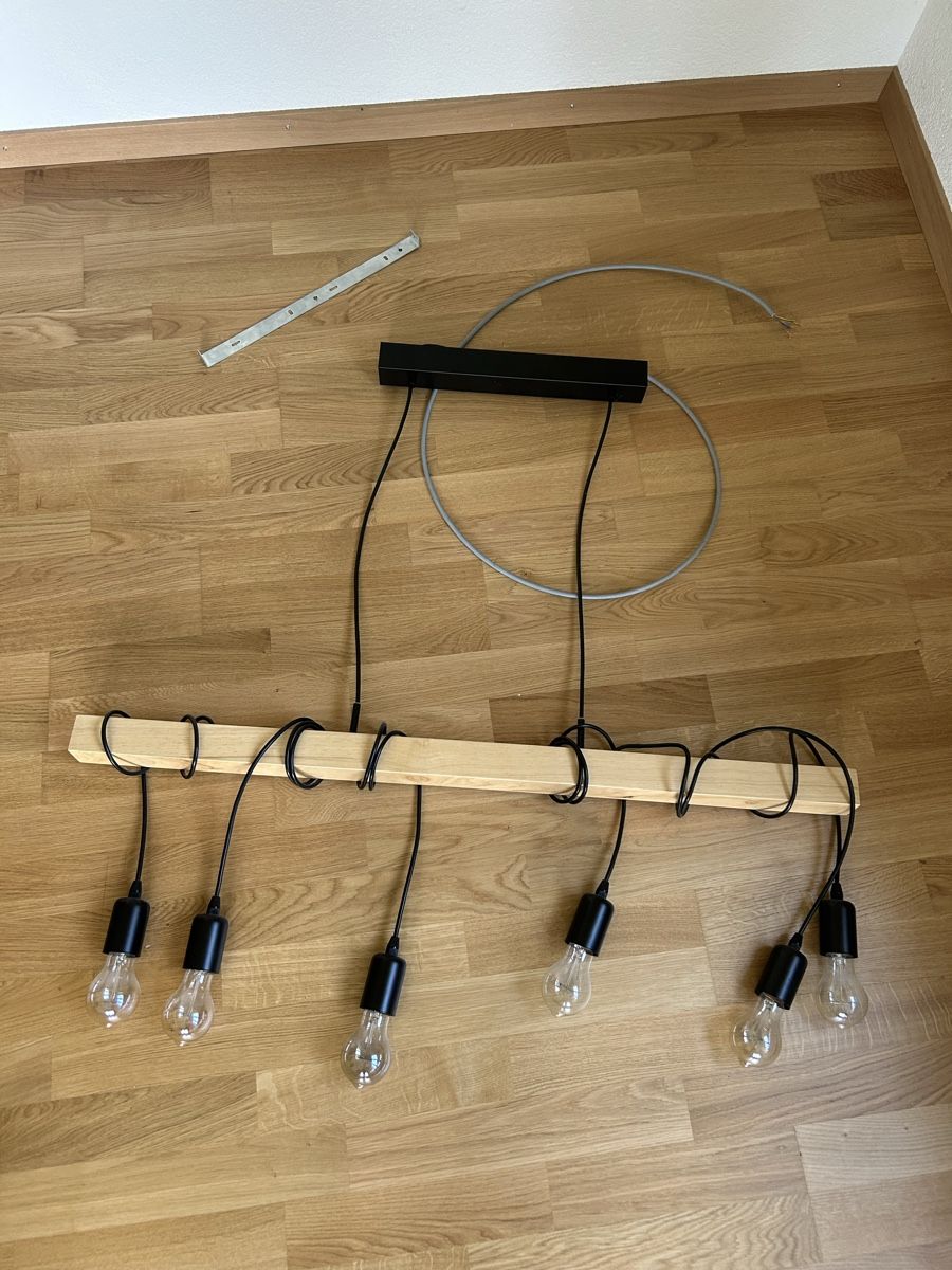 Kronleuchter & Deckenlampen: Lampe mit Aufhängehilfe – Gebraucht aus Bern von jas_p57s