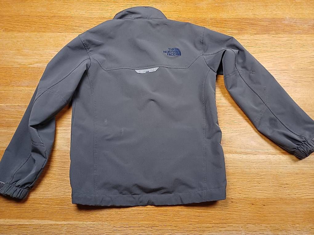 Giacche & Cappotti: Softshell Jacke The Northface Grösse XS, ca. 122/128 – Usato da Meikirch venduto da Scd1907 1