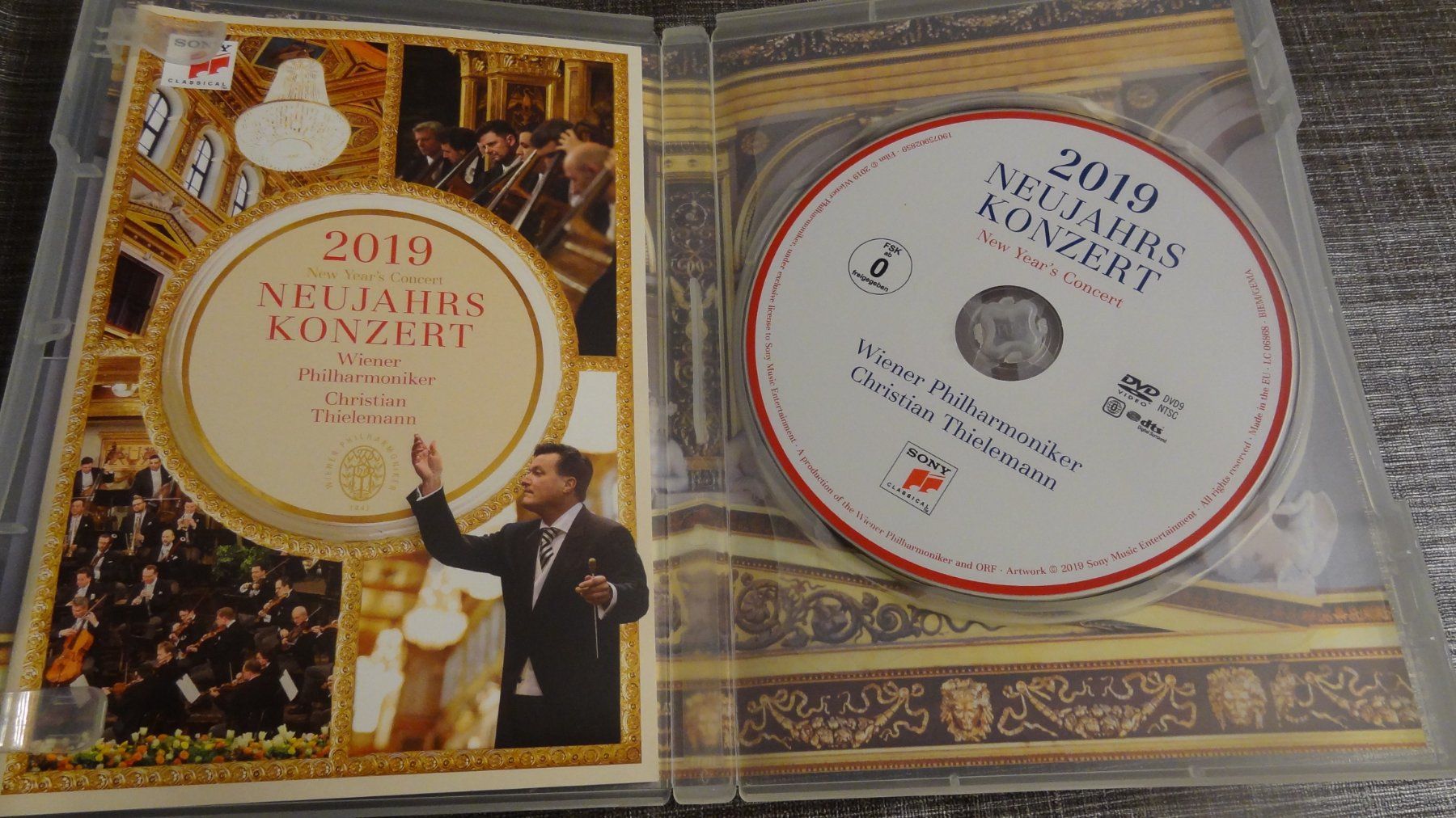 Tutti i DVDs: Neujahrskonzert 2019 DVD – Usato da Olten venduto da Disc-Ausverkauf 1