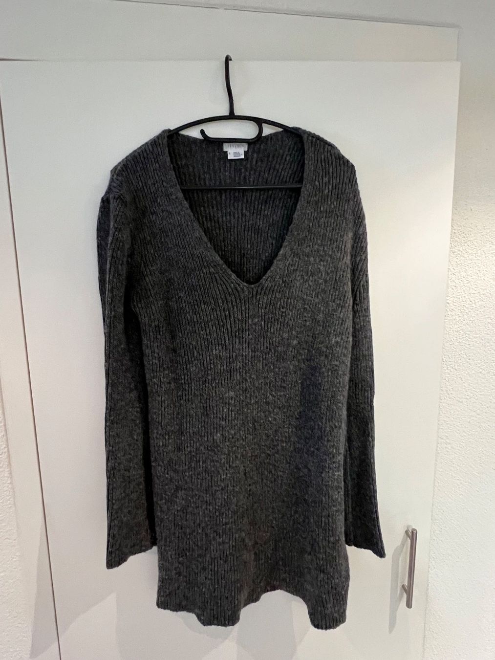Kleider: Cooperative Pulloverkleid – Gebraucht aus Dielsdorf von Anthony111