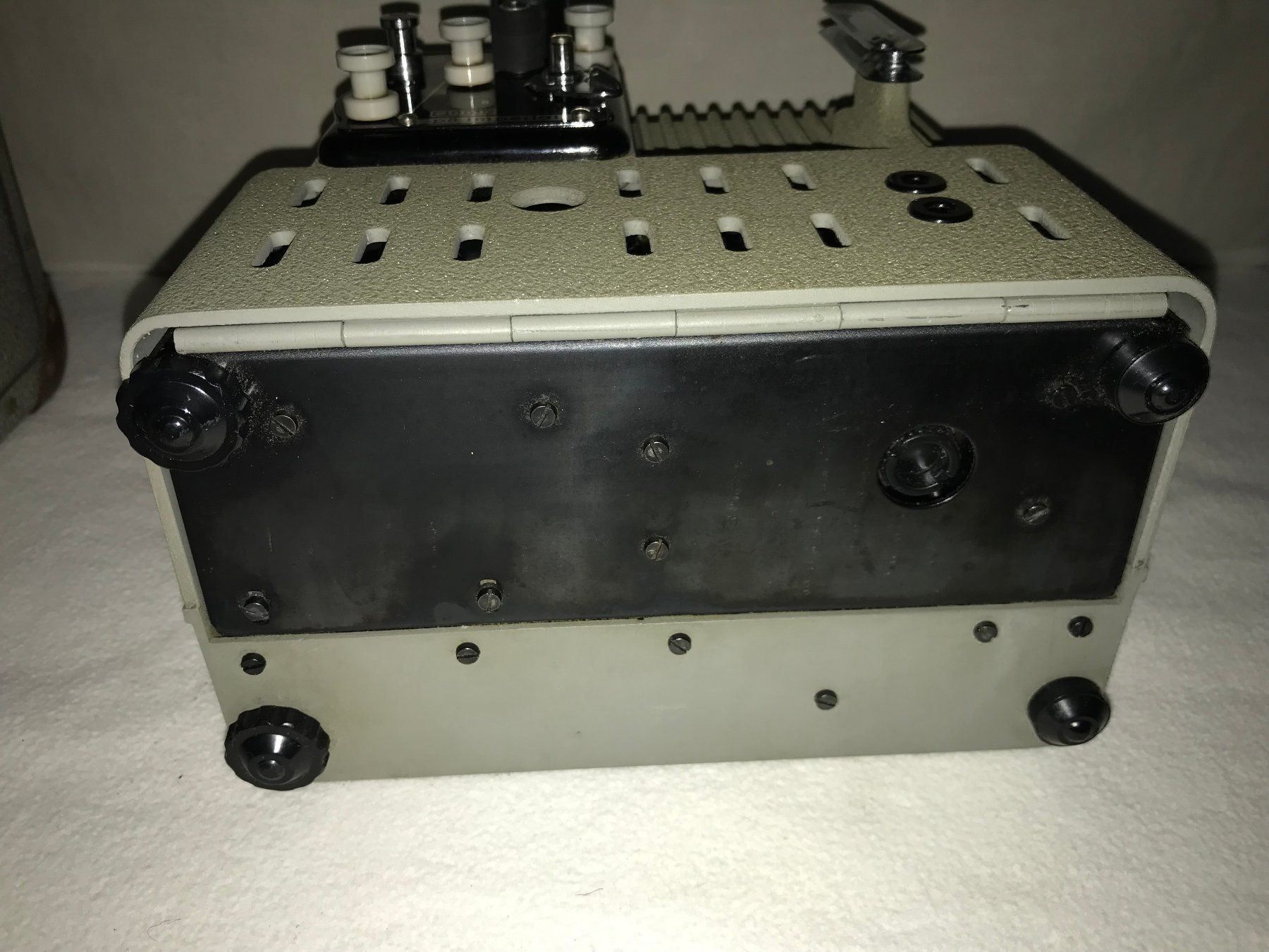 Proiettori: Projecteur Eumig P8 Imperial – Usato da Ste-Croix venduto da BuffetSC 5