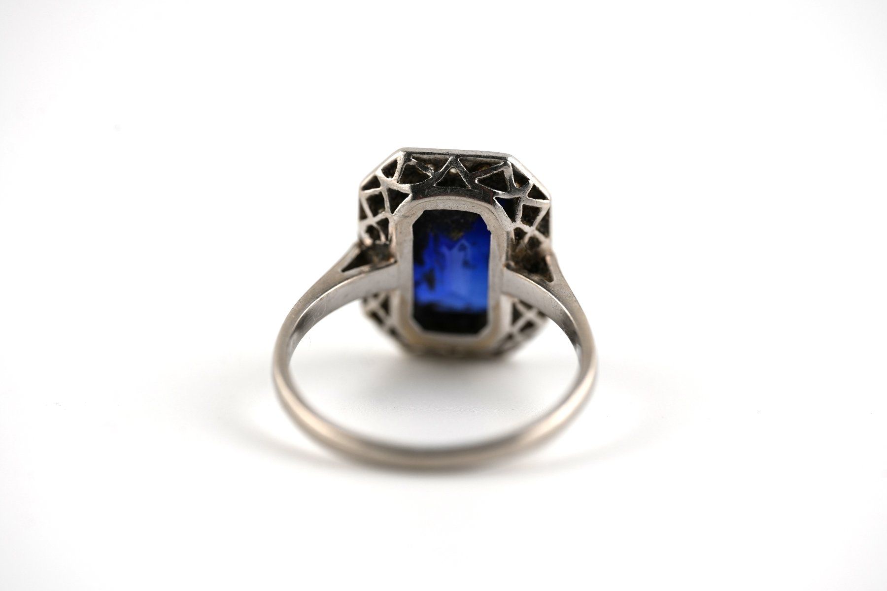 Anelli: Platinring mit Saphir und Diamanten – Usato da Basel venduto da Edelmetallhaus24 4