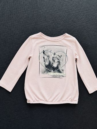 s.Oliver Mädchen-Langarmshirt Gr. 92 – Pferde, Top-Zustand