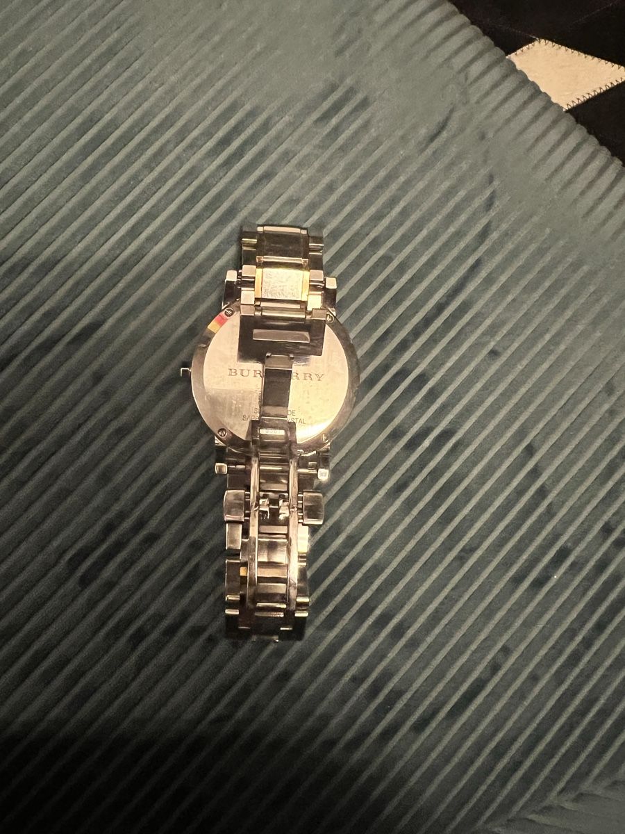 Burberry Orologi: Burberry City watch Bicolor – Usato da Oensingen venduto da a.hamii 1