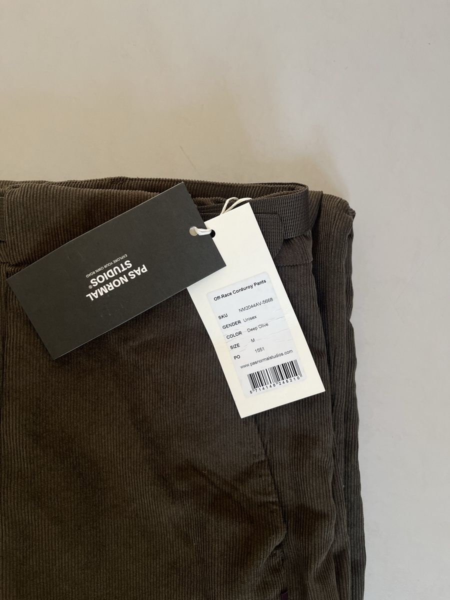 Pas Normal Studios Pantalons: Pas Normal Studios Off Race Corduroy Pants – Neuf avec emballage d'origine à Bern par afla55 1