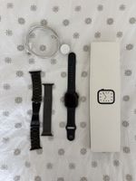 Apple Watch Series 7 45mm GPS + 3 Armbänder