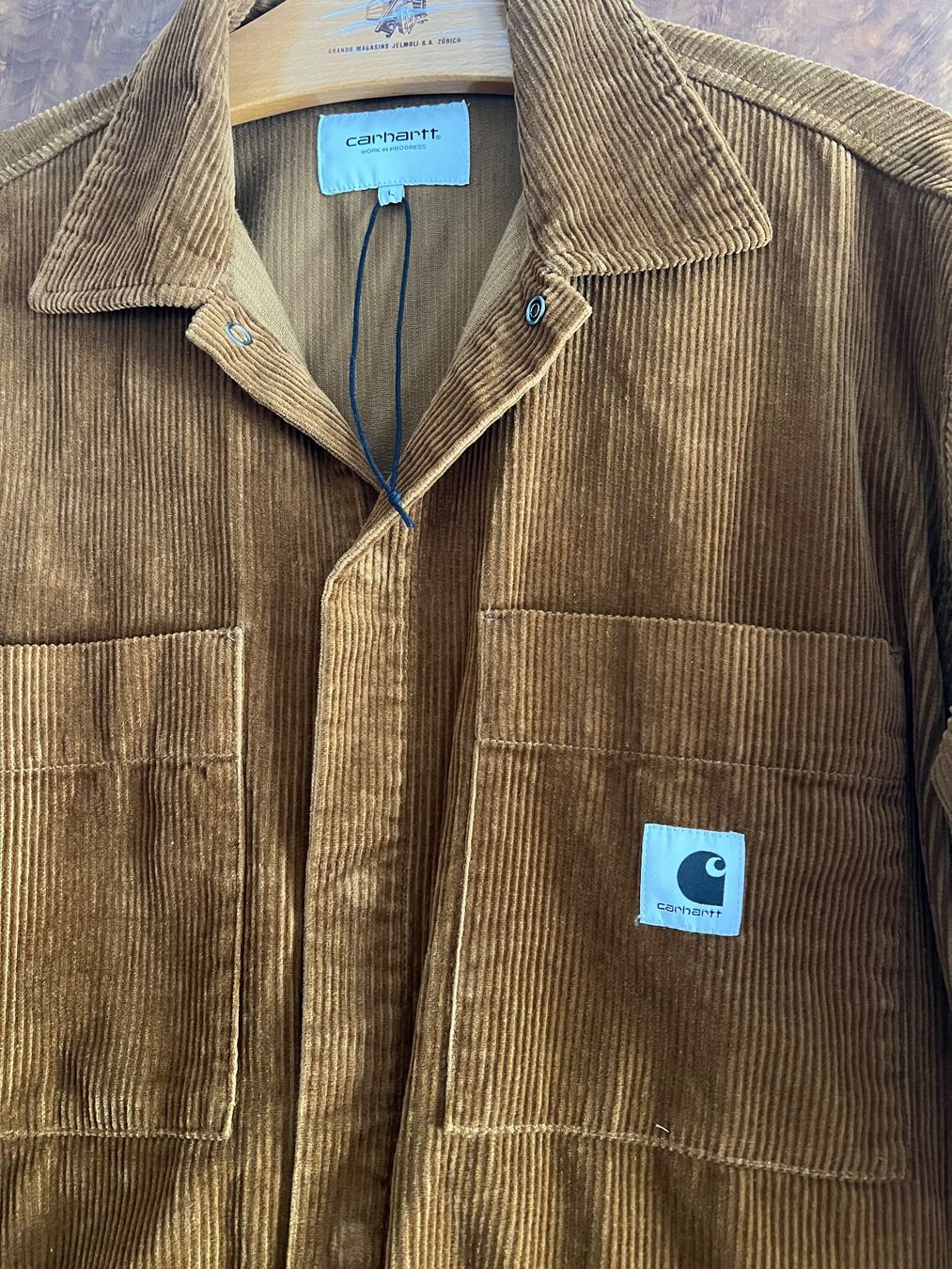 Carhartt Giacche: Carhartt Cordhemd braun L – Usato da Biel/Bienne venduto da Girasole232 4