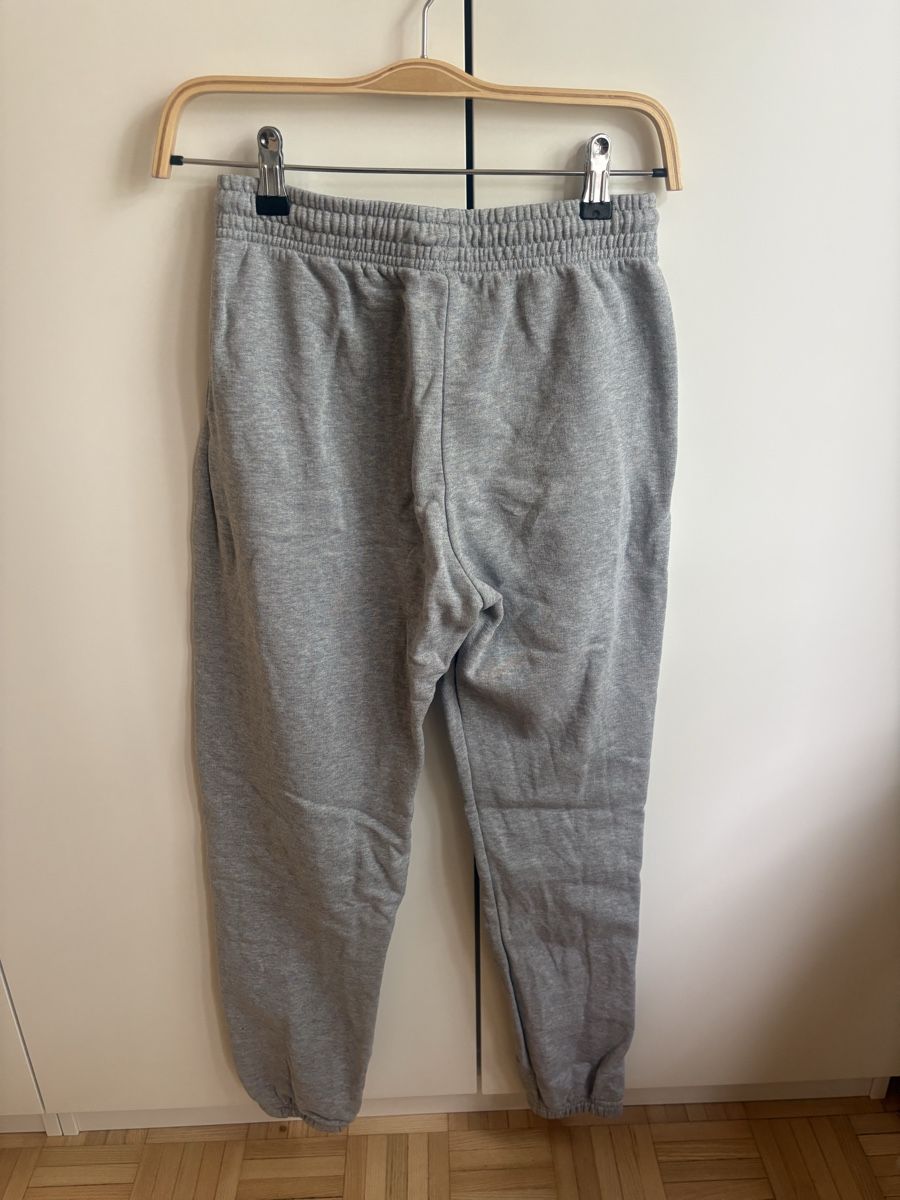 Uniqlo Hosen: Uniqlo trainerhose – Gebraucht aus Zürich von ritzo1 2