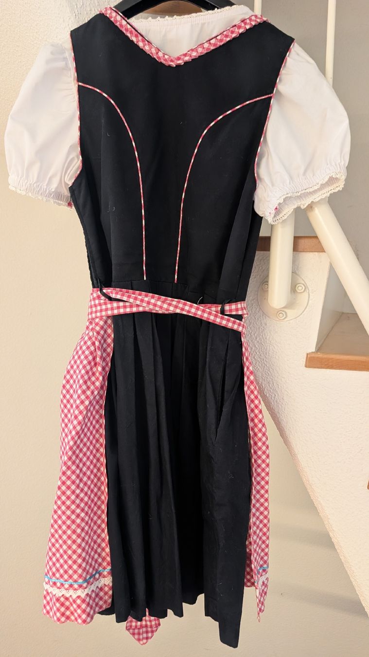 Robes: Dirndl Stockerpoint Grösse 38  – D'occasion à Hedingen par Lady_206 1