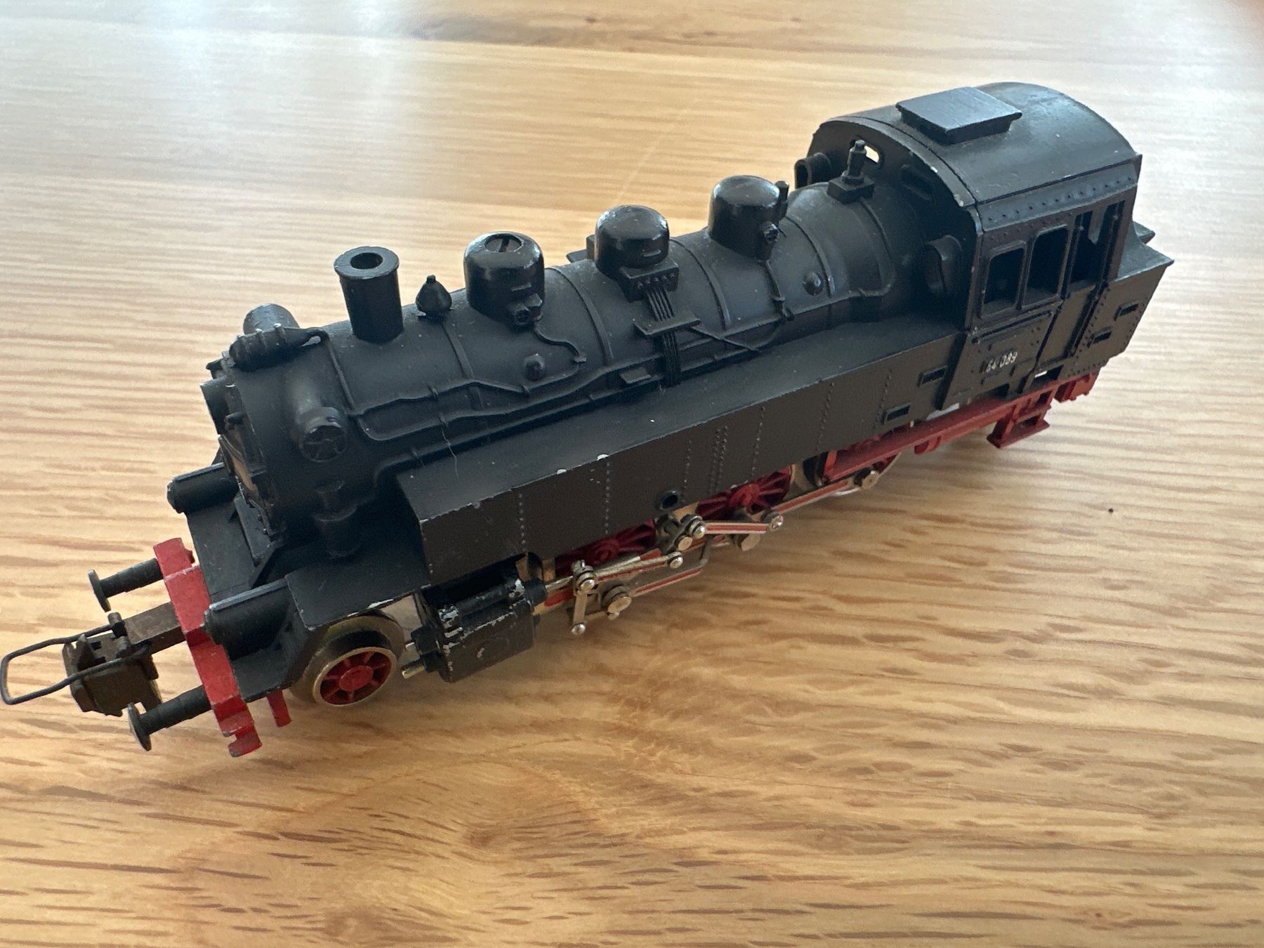 Trix Modelleisenbahnen: Trix Express DB Dampflok defekt ab 19.- – Gebraucht aus Sennwald von HARO-Import