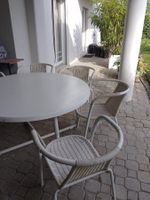Gartentisch mit 6 Stühlen weiss 120cm Durchmesser guter Z...