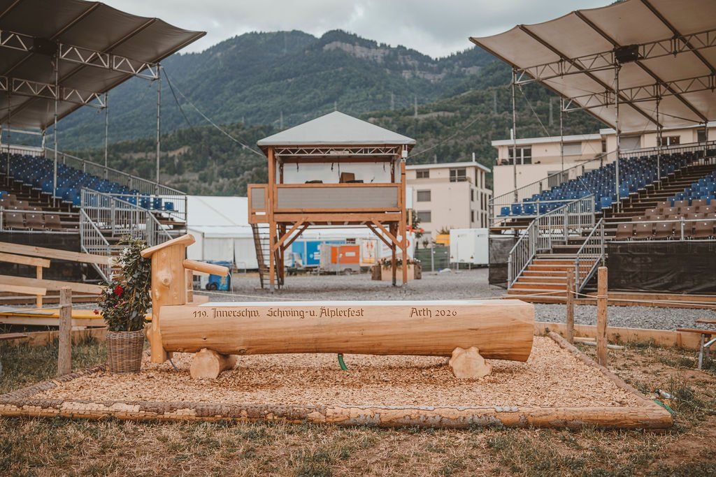 Teiche & Zierbrunnen: Brunnentrog; Tribüne A-B; ISAF 2026 Arth – Neu (gemäss Beschreibung) aus Goldau von med_s5d8