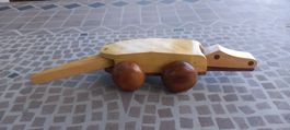 Holz Krokodil Spielzeug mit Rädchen, Handarbeit, Top! / 701